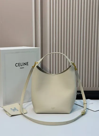 Сумка CELINE SMALL HOBO IN SUPPLE SMOOTH CALFSKIN