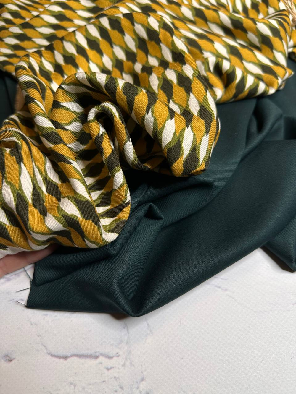 Костюмно-плательная смесовая однотонная поливискоза (64%полиэстер/33%вискоза/3%эластан, Сосна, 148, 285 гр/м2)