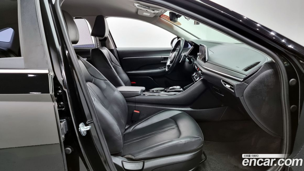 Hyundai Sonata (DN8) 2.0 (03.2020)