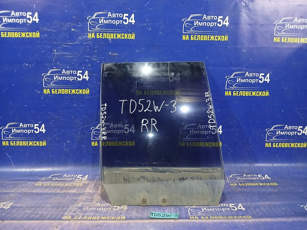 Стекло двери задней правой SUZUKI ESCUDO 2000