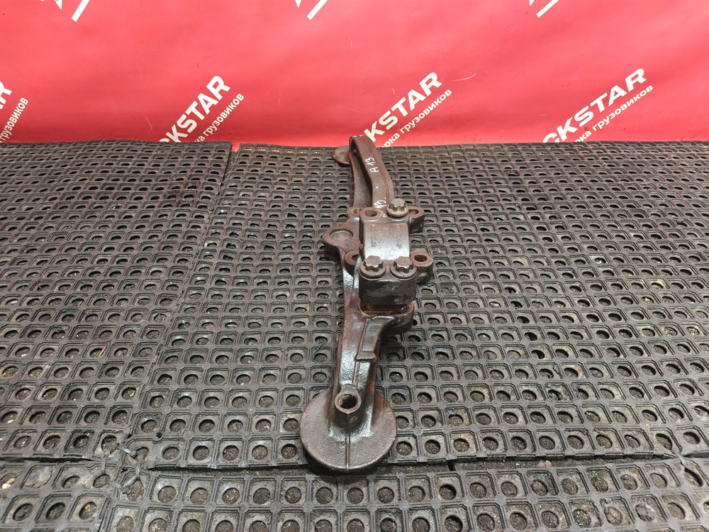 Кронштейн пневморессоры правый 2019г.