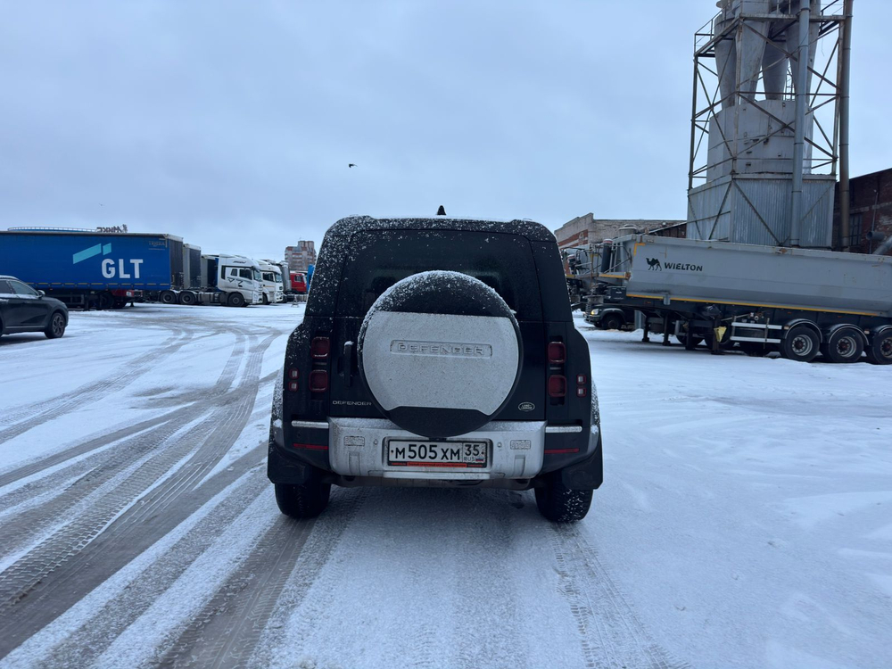 Land Rover Defender 3.0D 249PS X-Dyn SE