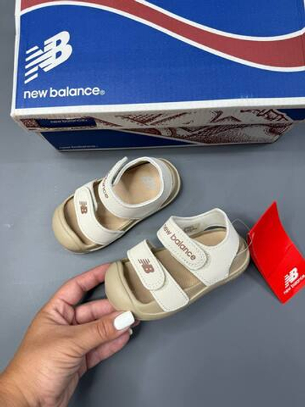 Сандалии New Balance
