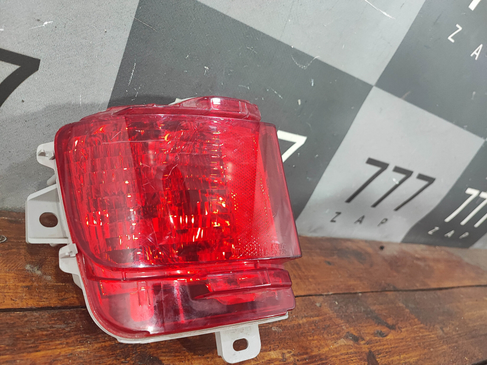 ПТФ задний левый Toyota Land Cruiser 200 15-21 Б/У Оригинал 8145660070