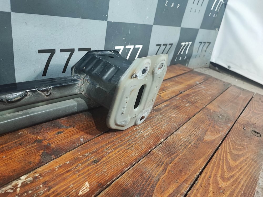 Усилитель заднего бампера Volvo XC40 17-нв Б/У Оригинал 31448655