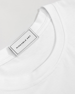 Футболка белая с лого на груди XL