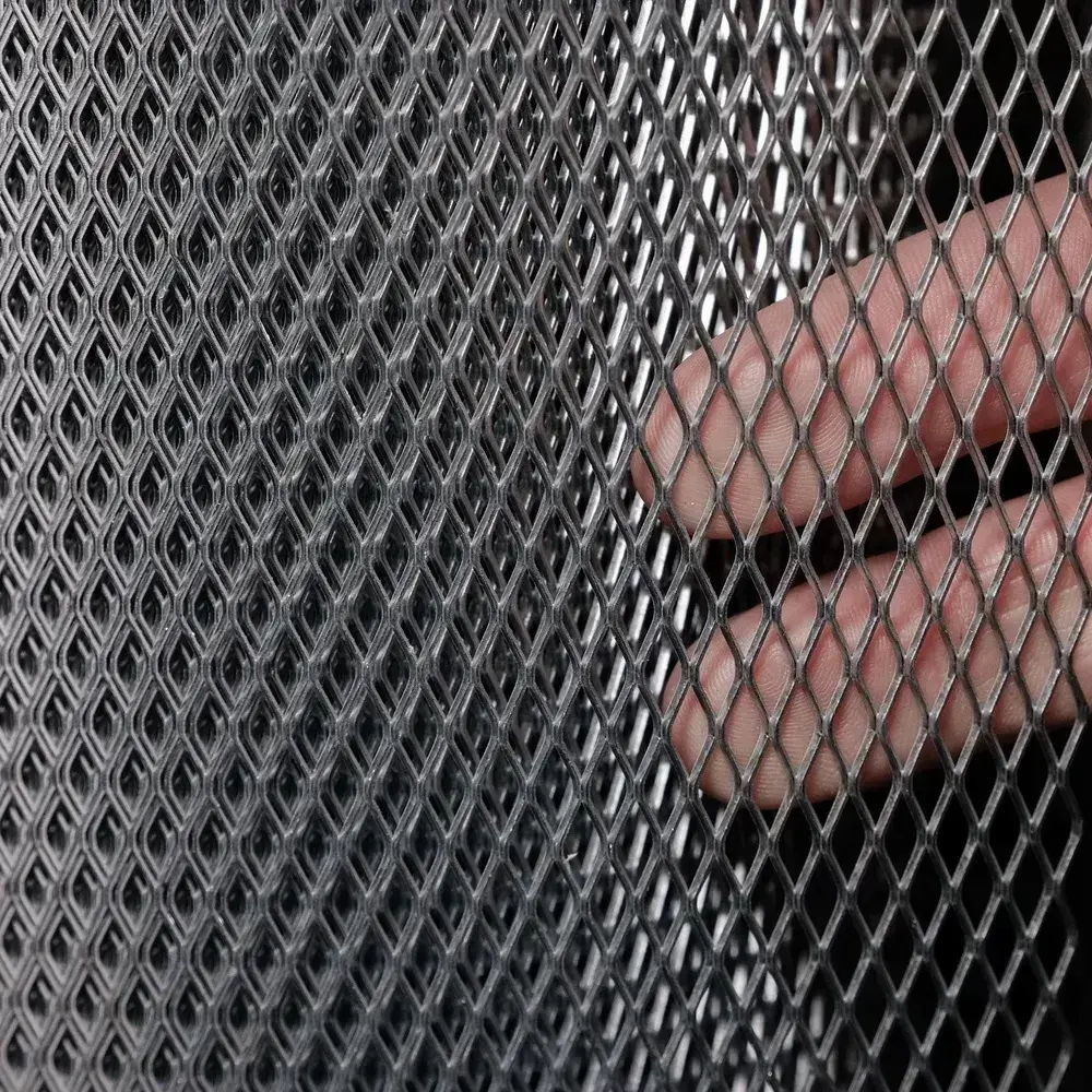 Сетка от грызунов / ЦПВС для защиты погребов, вентканалов от змей, птиц и насекомых / оцинкованная, ячейка - ромб 2х2 мм, рулон 0.5 м x 2 метра