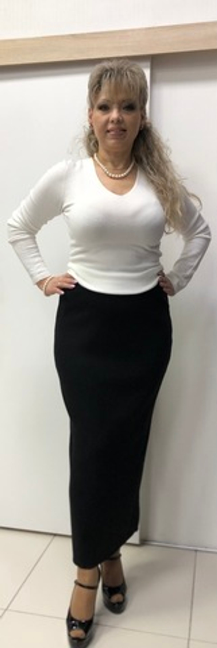 Теплая длинная юбка с одним разрезом