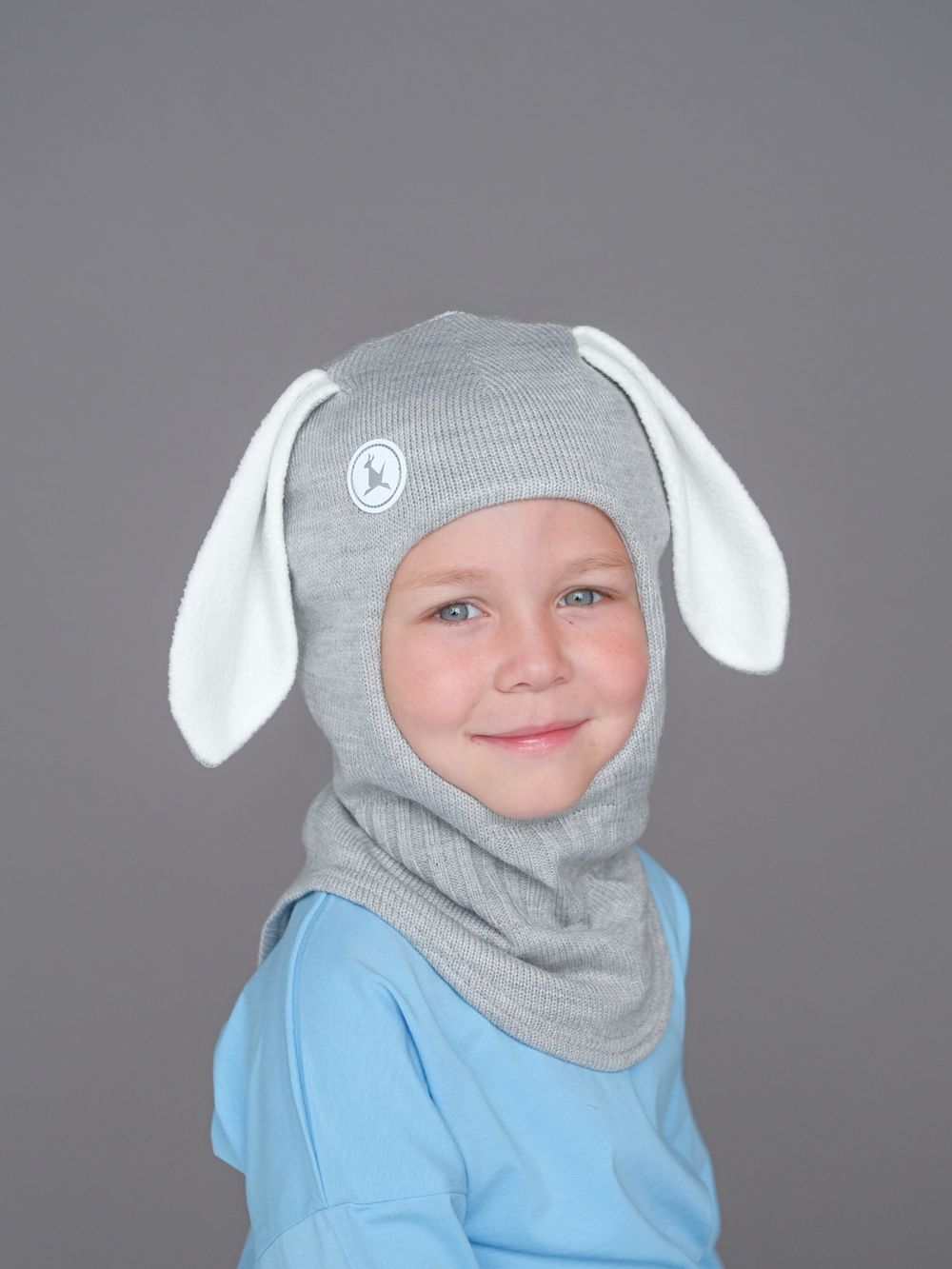 Шлем весенний/осенний вязаный (Жемчужно-серый) БАННИ