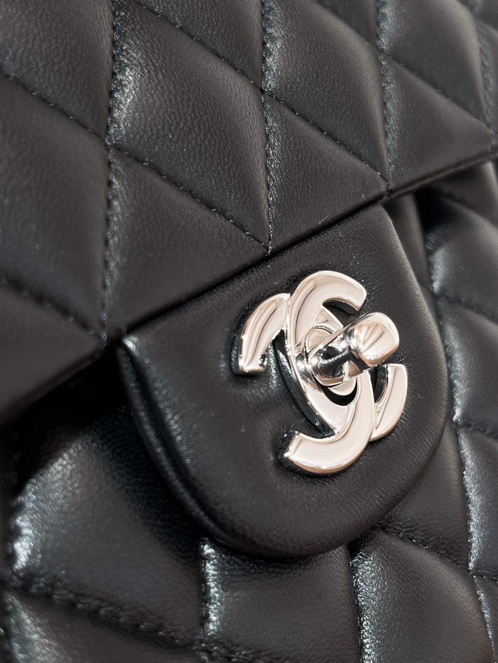 Chanel Small Classic Flap Bag 23 cm