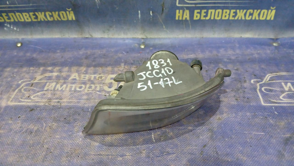 Туманка левая TOYOTA BREVIS 2004