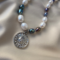 Колье "Сияние солнца" с натуральным жемчугом