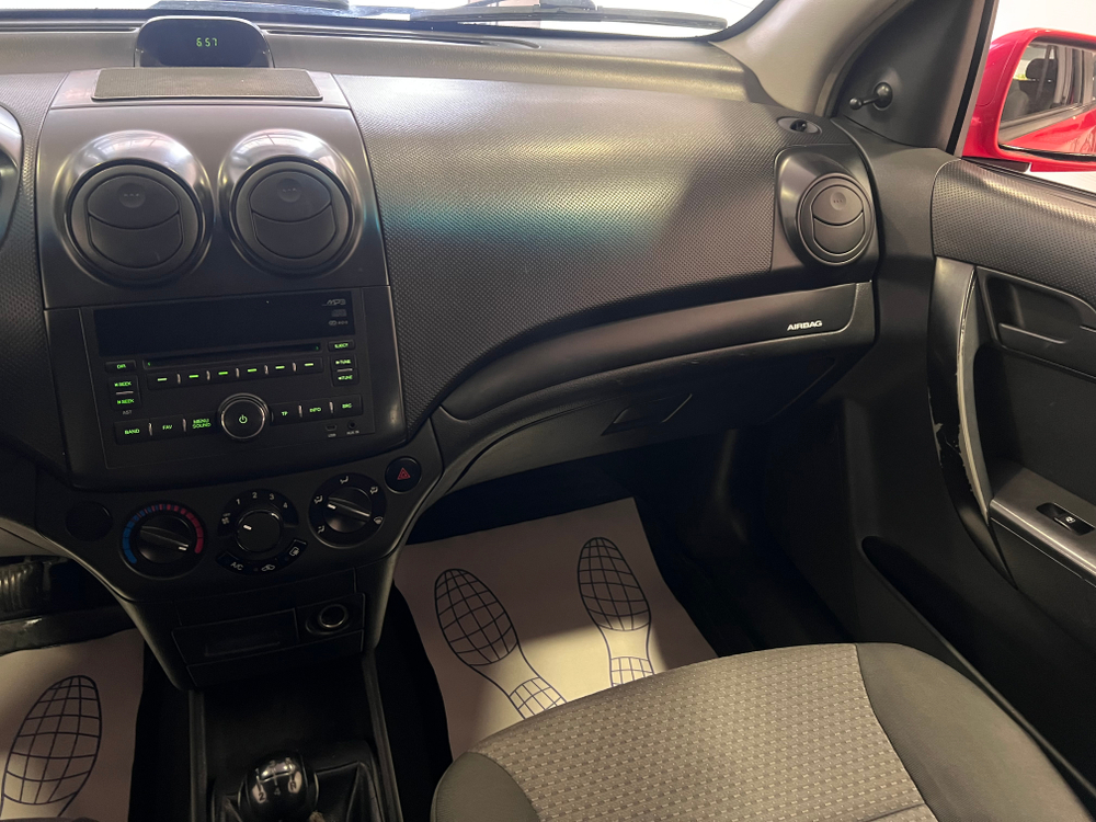 Chevrolet Aveo, 2011 год