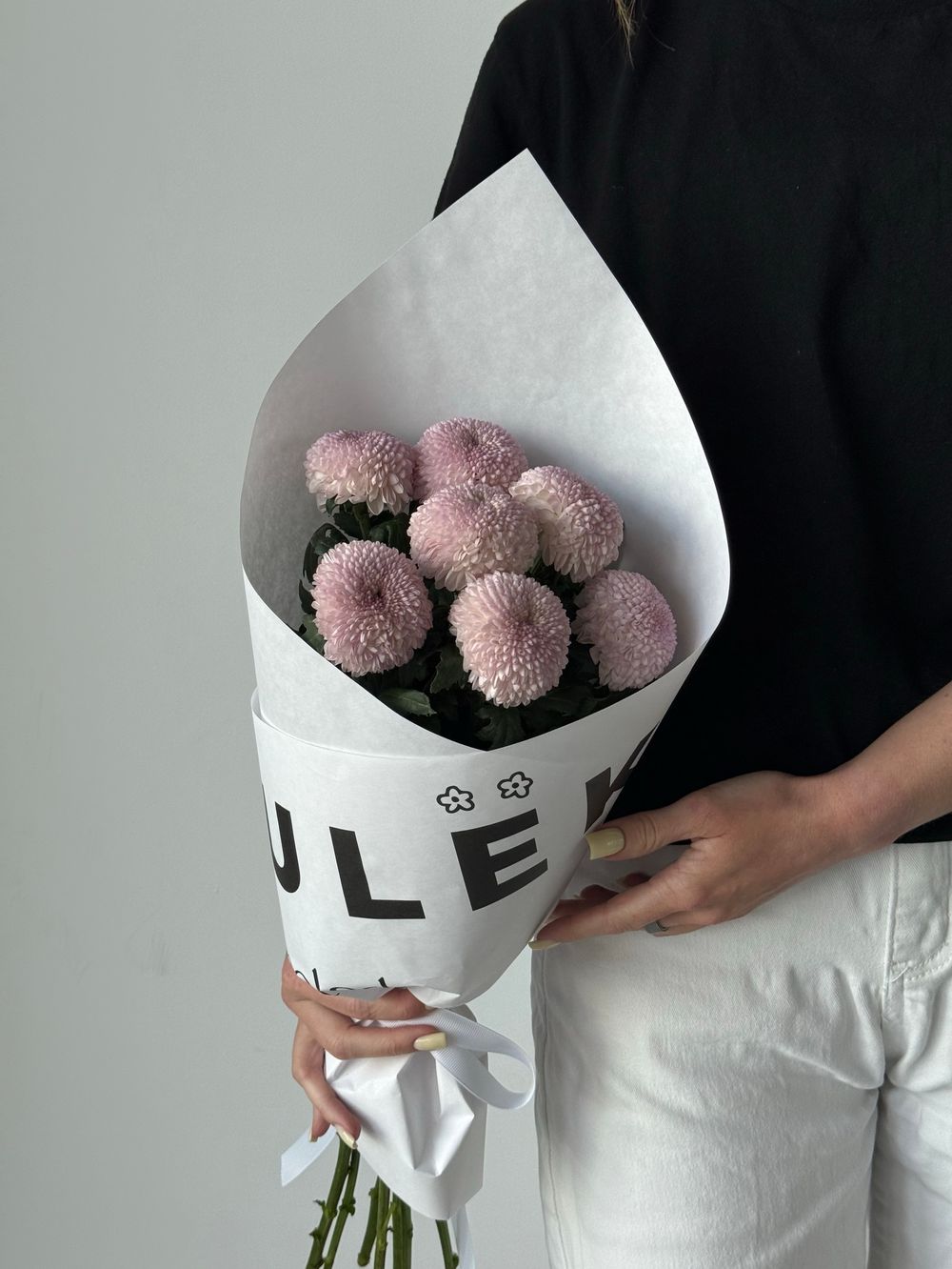 Кулек моно из одноголовой хризантемы