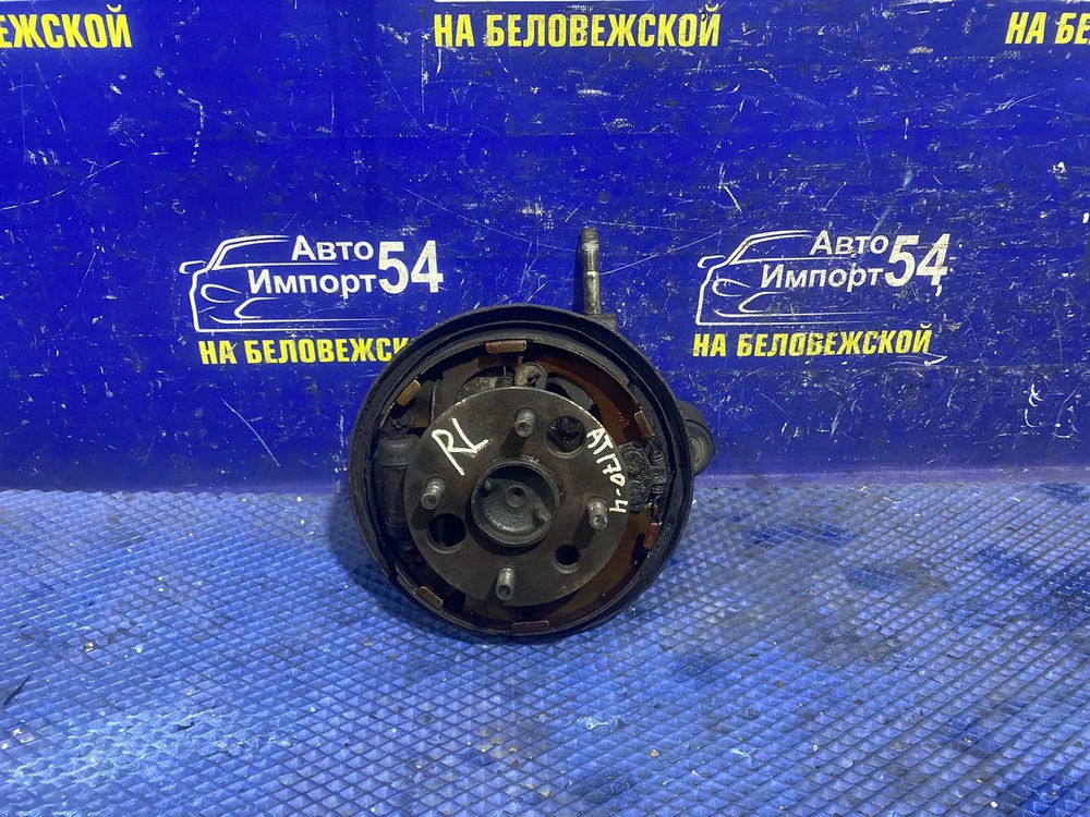 Ступица задняя левая TOYOTA CORONA 1988