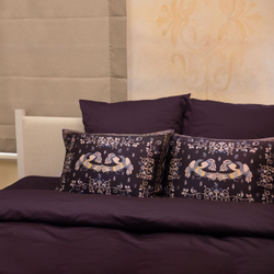 Наволочка 50x70 Mollen Мезенская роспись ежевично-черная хлопковая