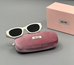 Солнцезащитные очки MIU MIU