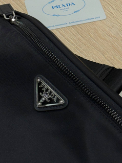 Поясная сумка Prada