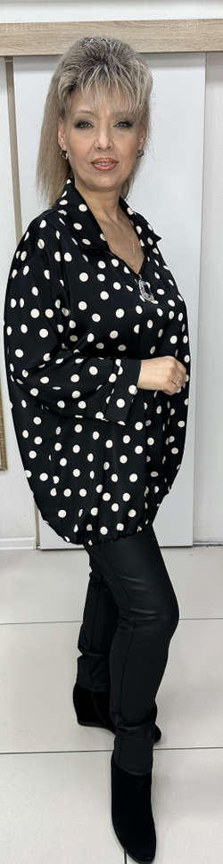 Нарядный блузон-туника в белый горошек