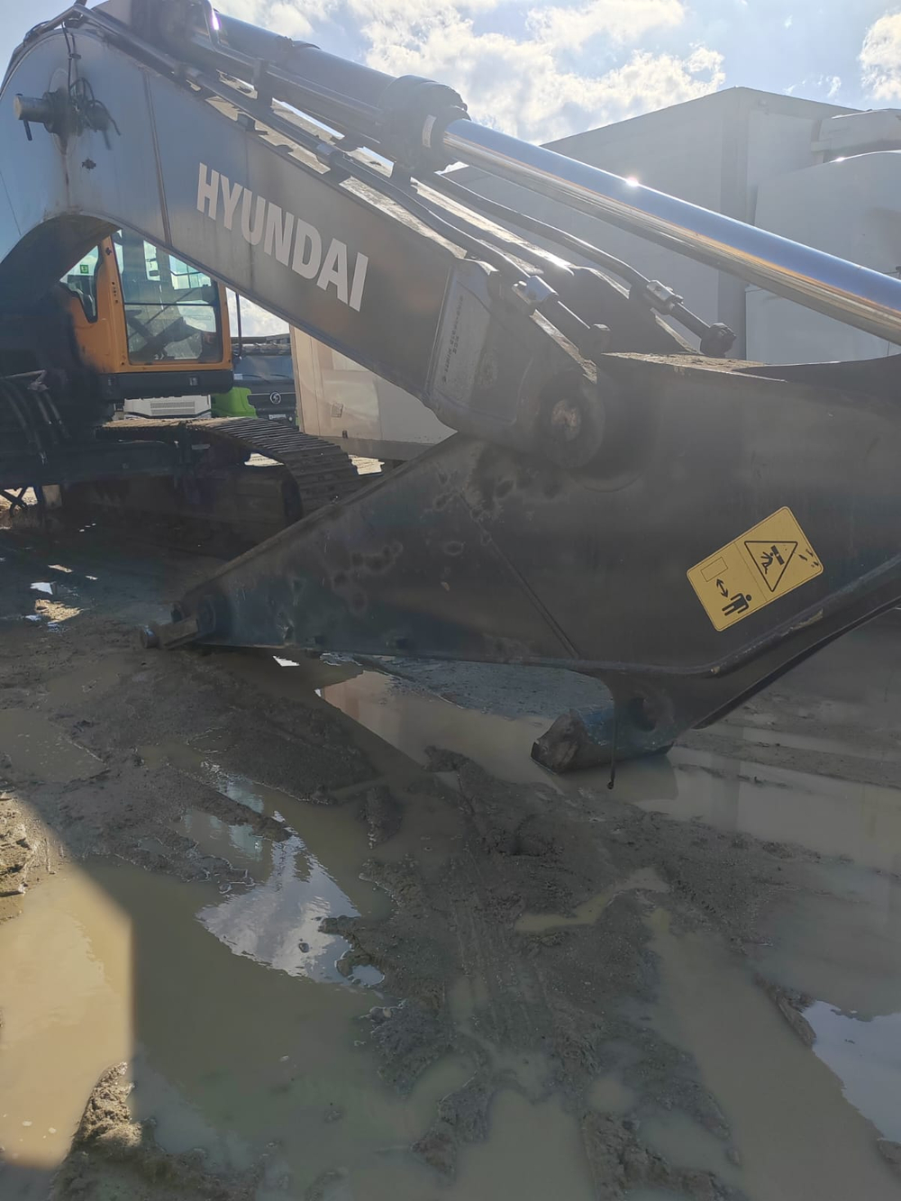 Hyundai R520 Экскаватор R520LC-9S (Дизельный, 10,8 л, 347 л.с., АТ)