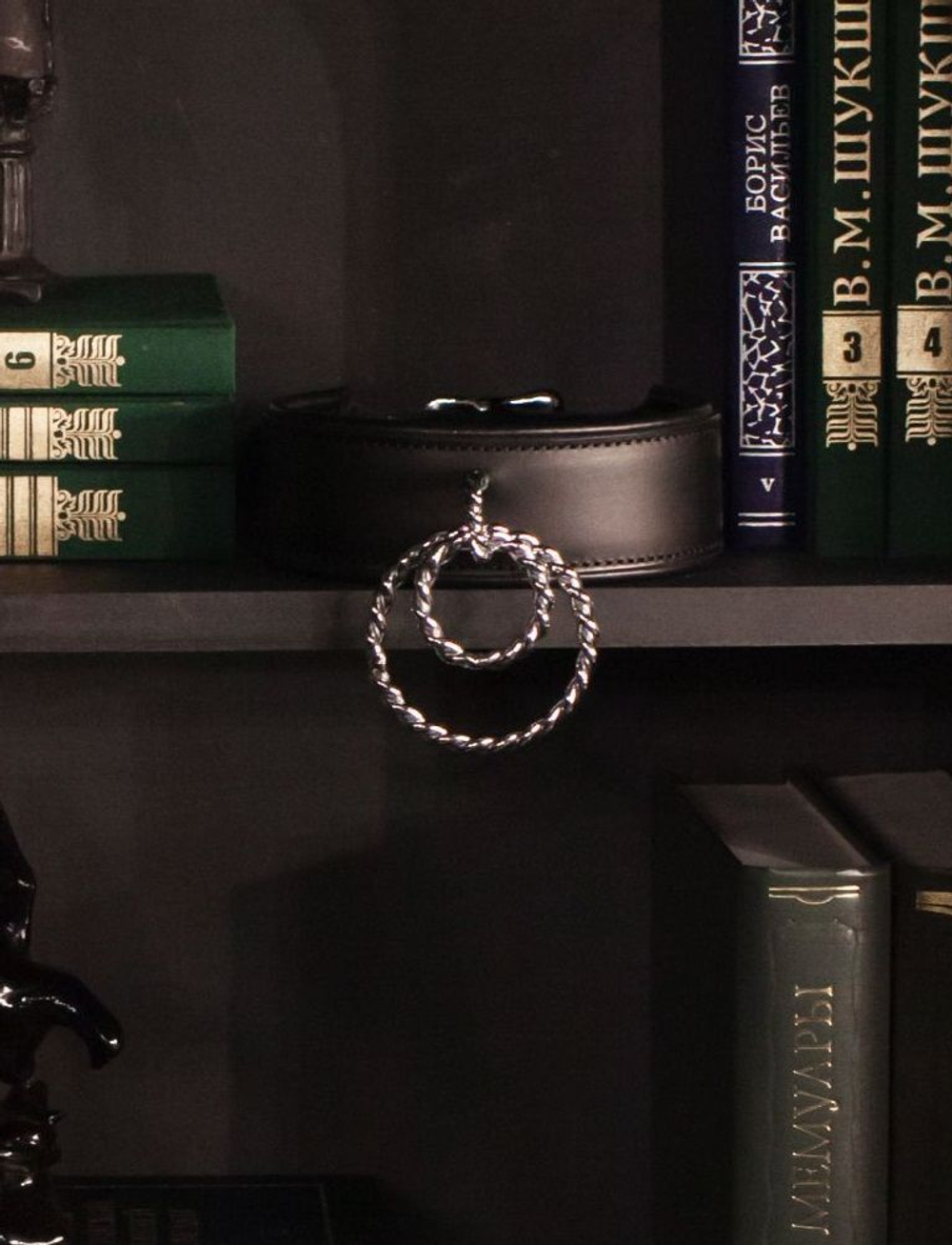 Черный ошейник Scandal из натуральной кожи с витыми стальными кольцами (Цвет: черный)