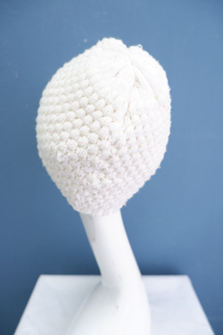 Шапка светлая