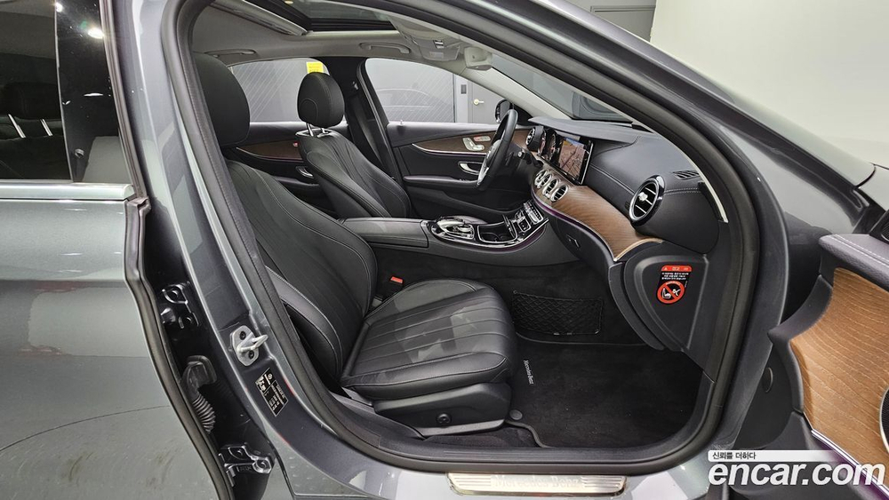 Mercedes-Benz E-Class W213 E220d 4MATIC Exclusive (08.2019)