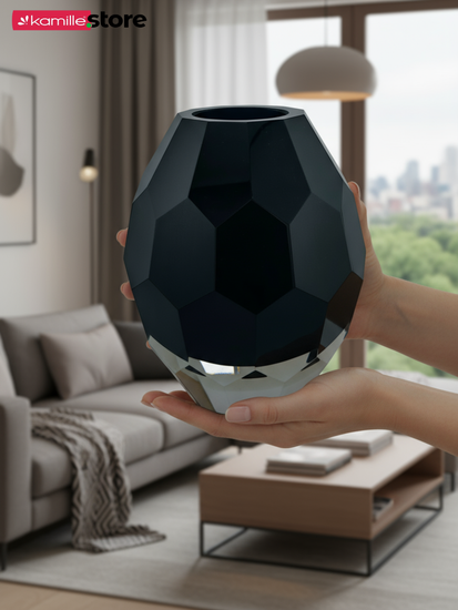 Ваза декоративная 17 см. стеклянная с огранкой