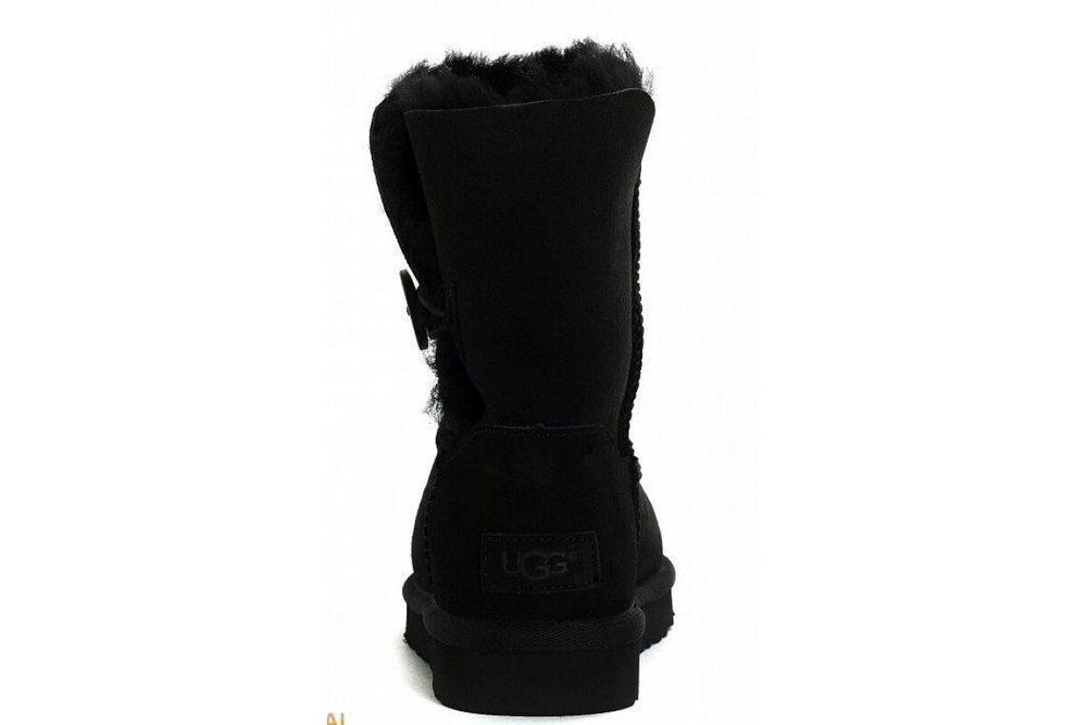 UGG Bailey Button II Black