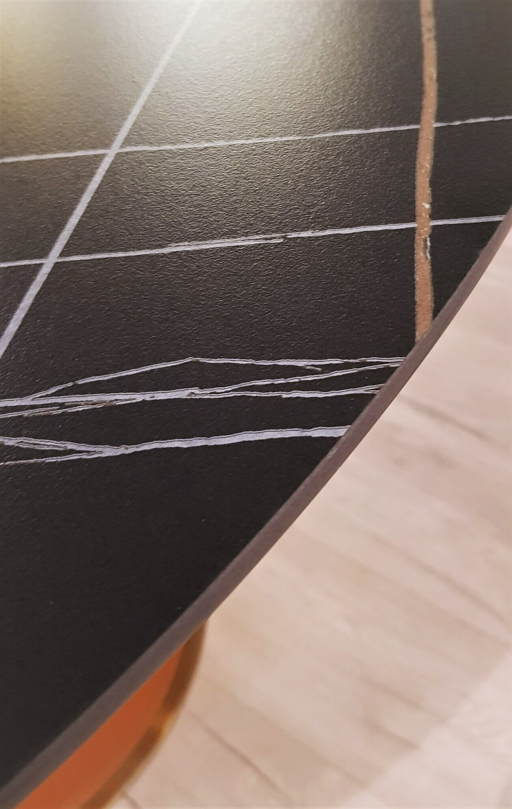 Стол на 1 ножке Eivin