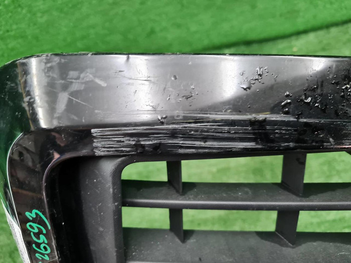 Решетка перед. бампера VW Touareg 3 (18-23) R-line