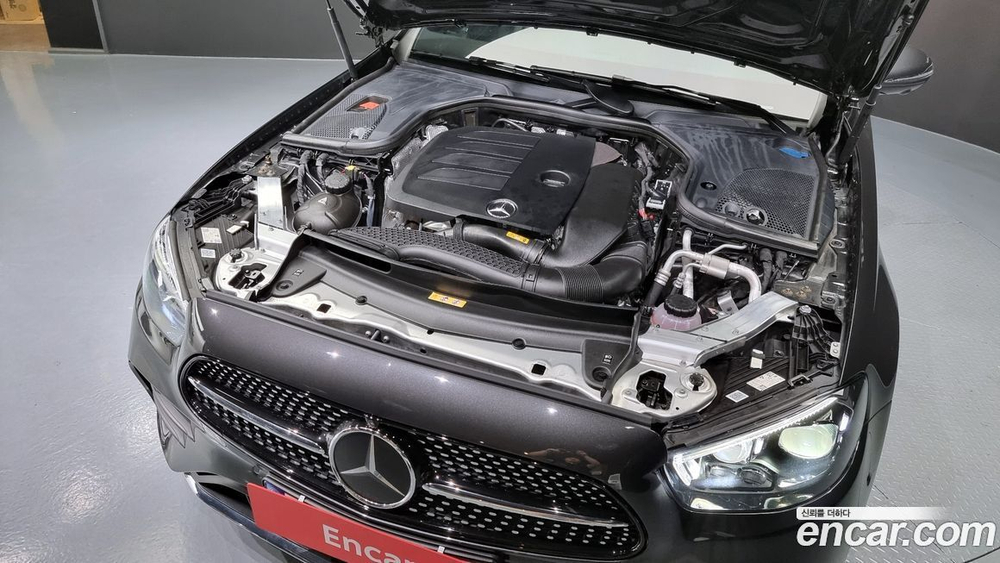 Mercedes-Benz E-Class W213 E350 4MATIC AMG Line (05.2021)