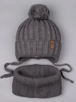 Шапка для мальчика со снудом осенняя
