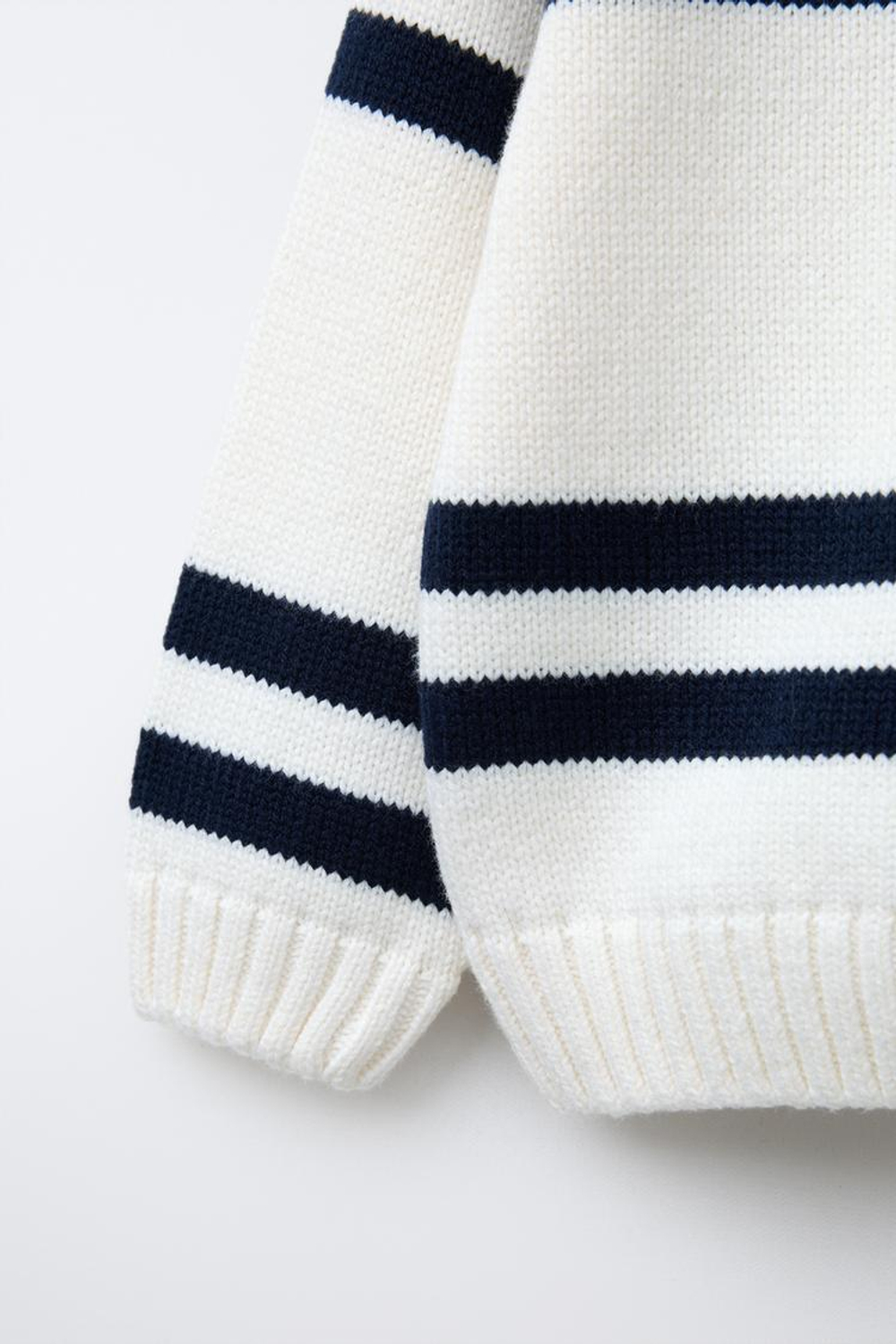 ZARA ТРИКОТАЖНОЕ ПОЛО В ПОЛОСКУ С ПРИНТОМ SNOOPY PEANUTS™, СИНИЙ/БЕЛЫЙ