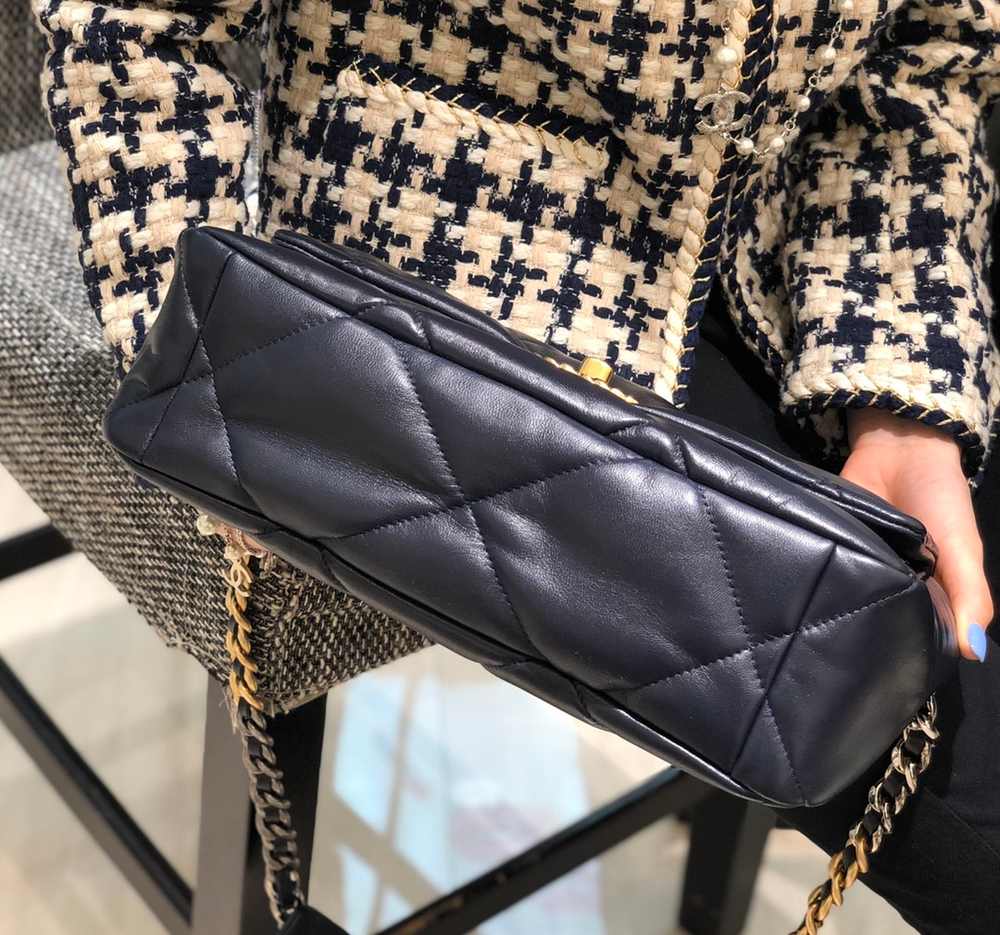 Chane1 19 Bag 30 cm