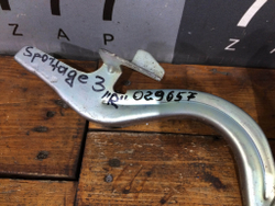 Петля капота правая Kia Sportage 3 10-16 Новая 791203W000