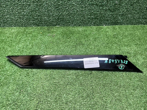 Накладка крышки багажника правая Omoda C5 (22-нв)