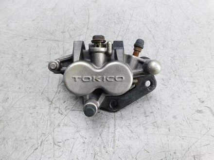 суппорт тормозной передний Suzuki Desperado 400 VK52A