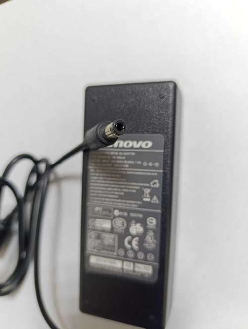 Зарядное устройство для ноутбука Lenovo 20V 4.5A (5,5х2,5)  001249