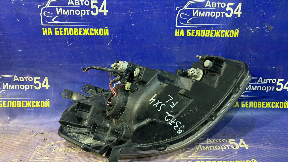 Фара передняя левая SUZUKI SX4 2007-2014