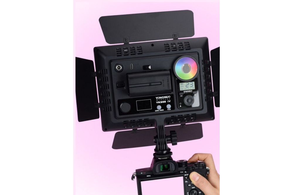 Накамерный свет светодиодный Yongnuo YN-300 IV LED 3200-5600K