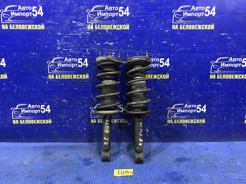 Стойка задняя правая NISSAN BLUEBIRD 1997