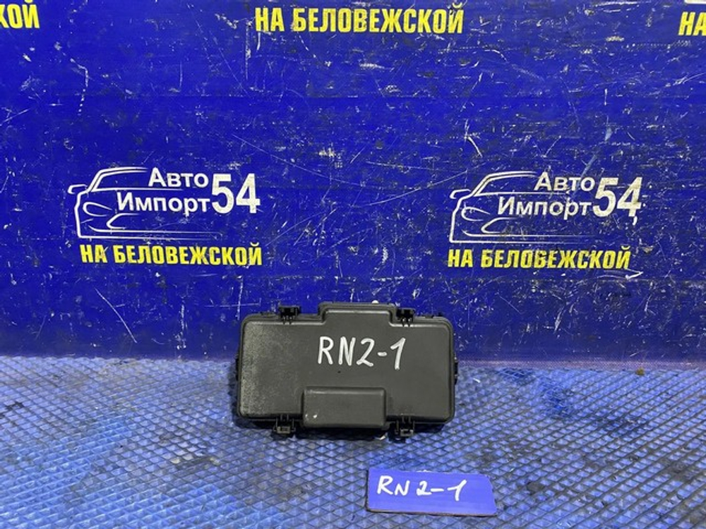 Блок предохранителей подкапотный Honda STREAM 2001