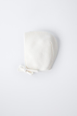 ZARA ТРИКОТАЖНЫЙ ЧЕПЧИК, СВЕТЛЫЙ ЭКРЮ