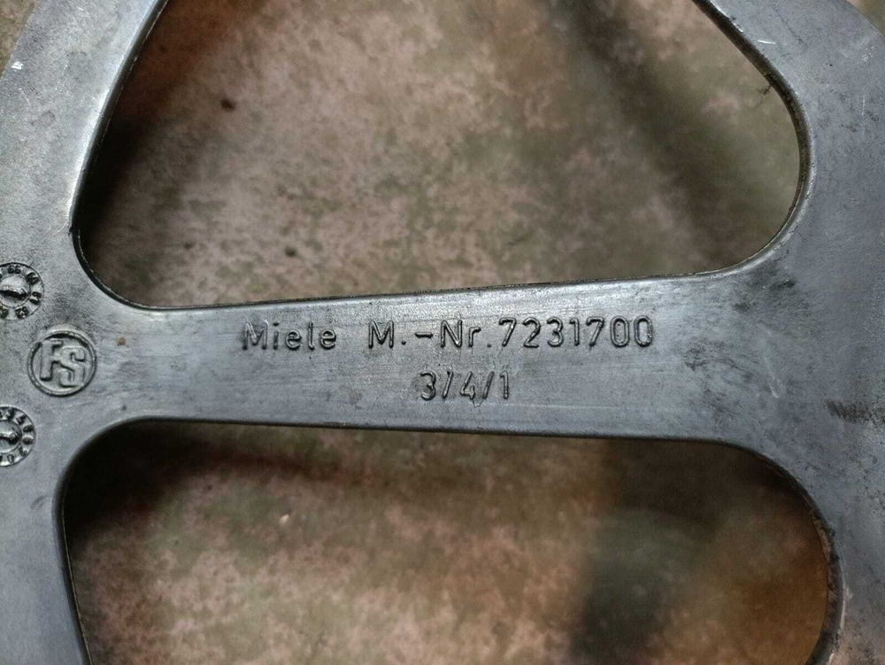 44 Шкив для стиральной машины Miele 7231700 б/у