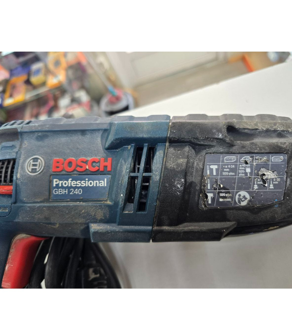 Перфоратор BOSCH GBH240