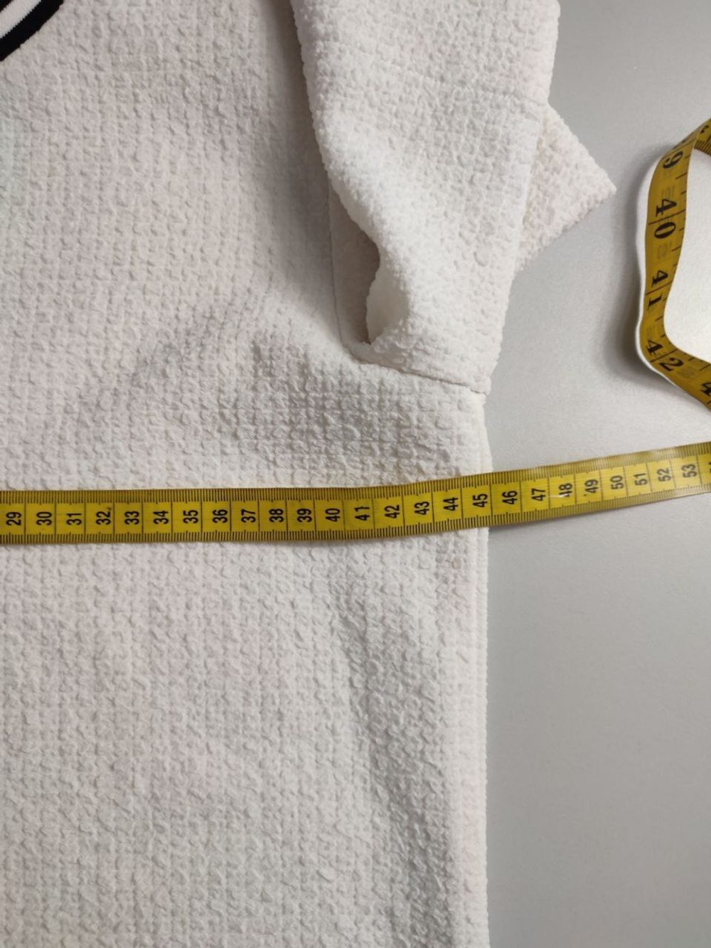 Джемпер Kira Plastinina лаконичный, маркировка S, визуально на 44 размер