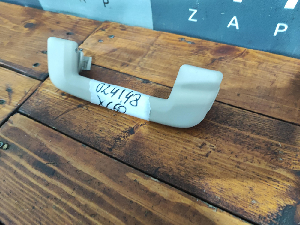 Ручка потолочная Volvo S80, V70, XC60, XC70  Б/У Оригинал 39899166