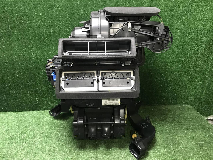 Корпус отопителя LR Discovery Sport (2019-н.в.)