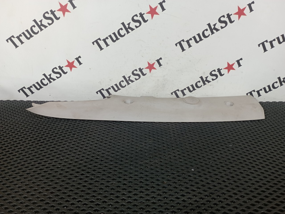 Накладка стойки салона левая 2023г